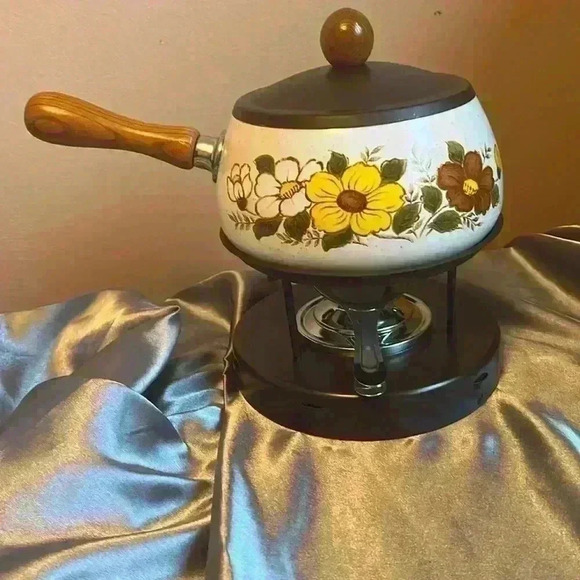 Vintage  Fondue Pot - Picture 1 of 11
